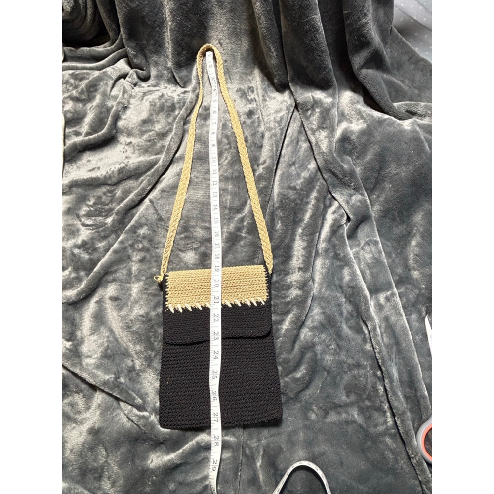 Carlo D'Santi Black and Tan Crochet North/South Crossbody 90s/Y2K Boho - Picture 8 of 10